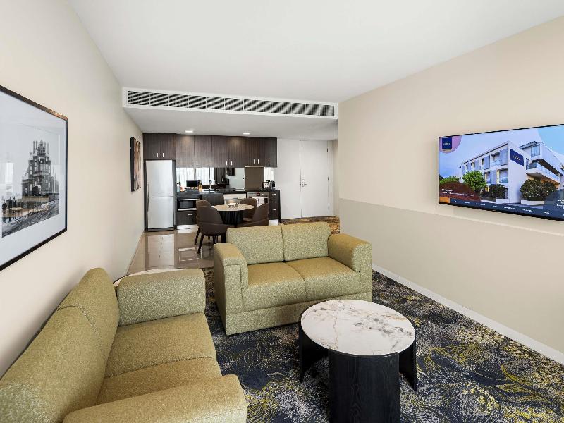 Hotel 115 image