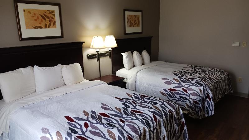 Red Roof Inn & Suites Midland image