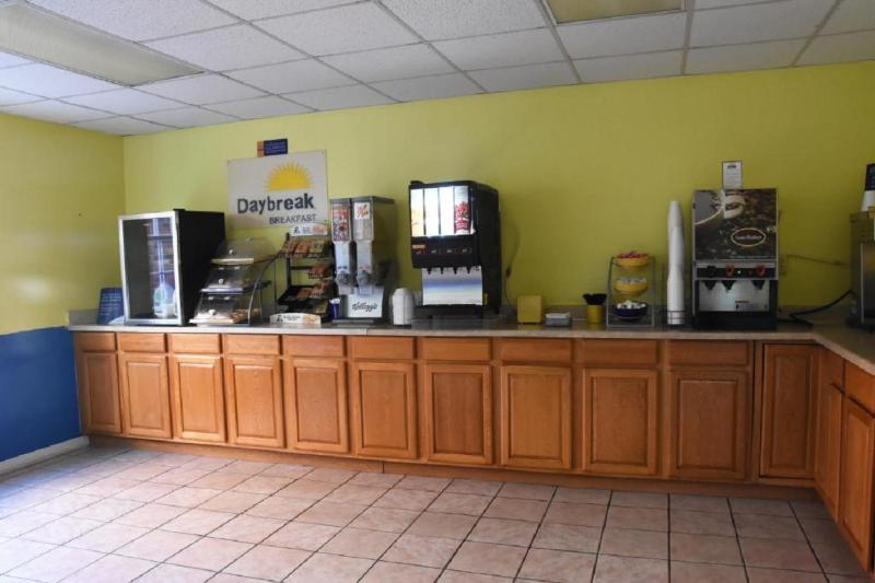 Days Inn by Wyndham Madisonville image