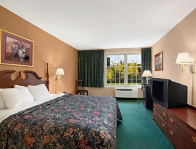 Days Inn by Wyndham Madisonville image