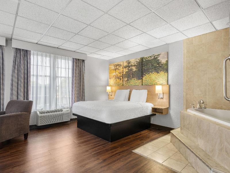 Days Inn by Wyndham Madisonville image