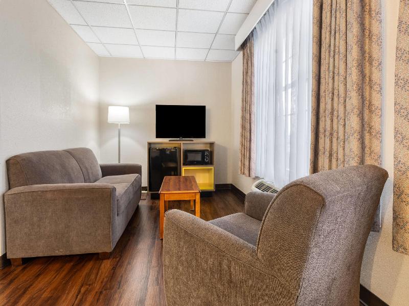 Days Inn by Wyndham Madisonville image