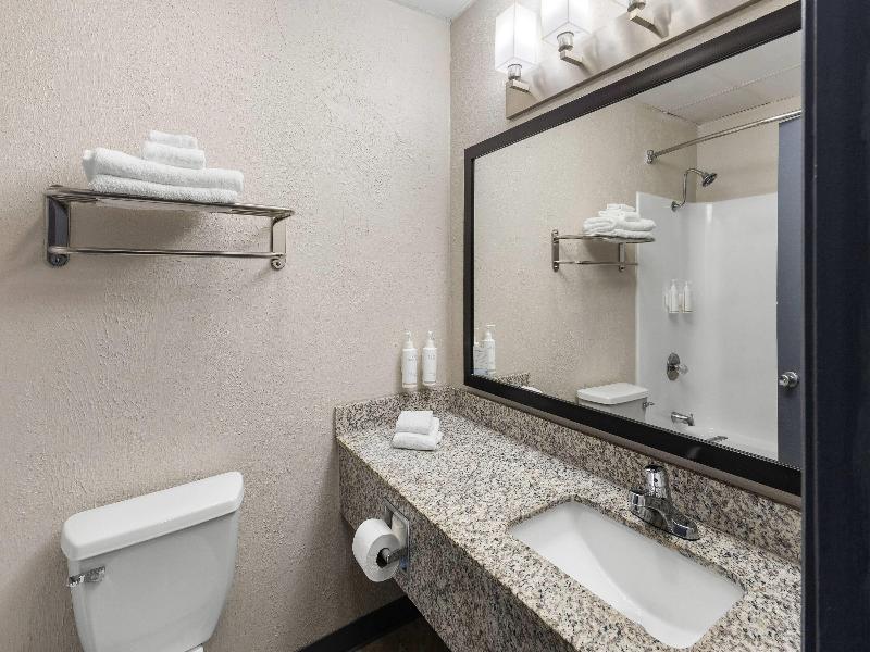 Days Inn by Wyndham Madisonville image