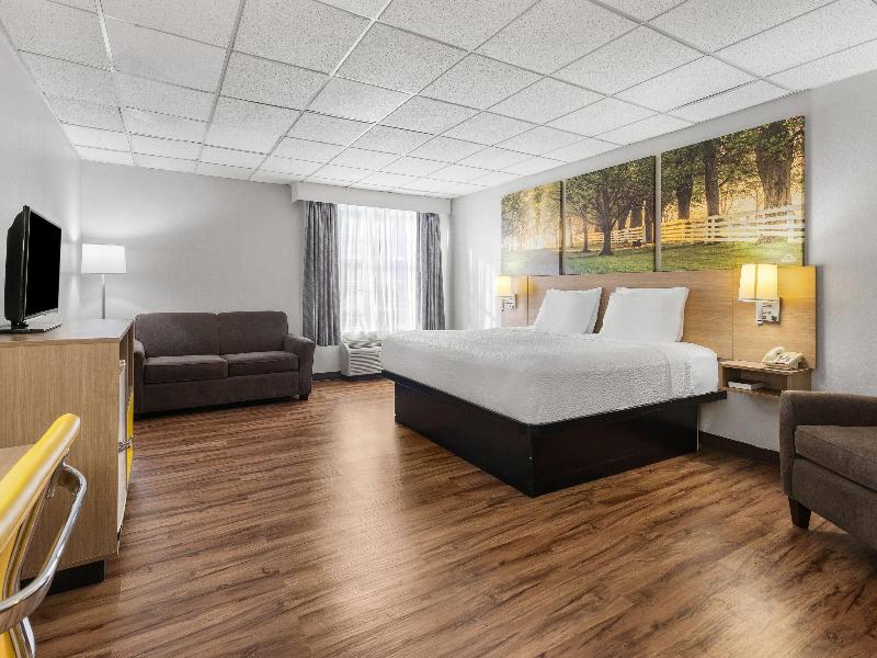 Days Inn by Wyndham Madisonville image