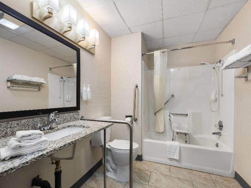 Days Inn by Wyndham Madisonville image
