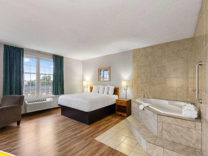 Days Inn by Wyndham Madisonville image