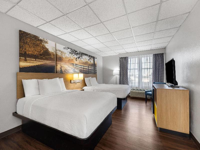 Days Inn by Wyndham Madisonville image
