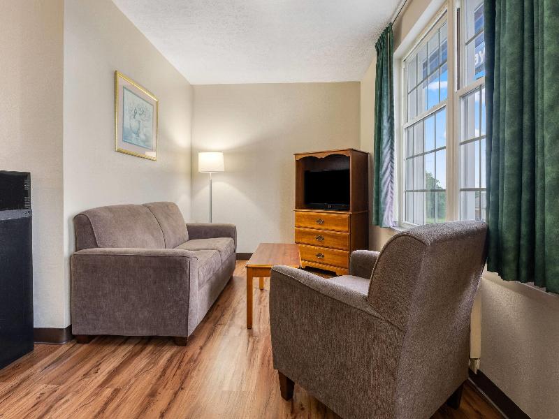 Days Inn by Wyndham Madisonville image