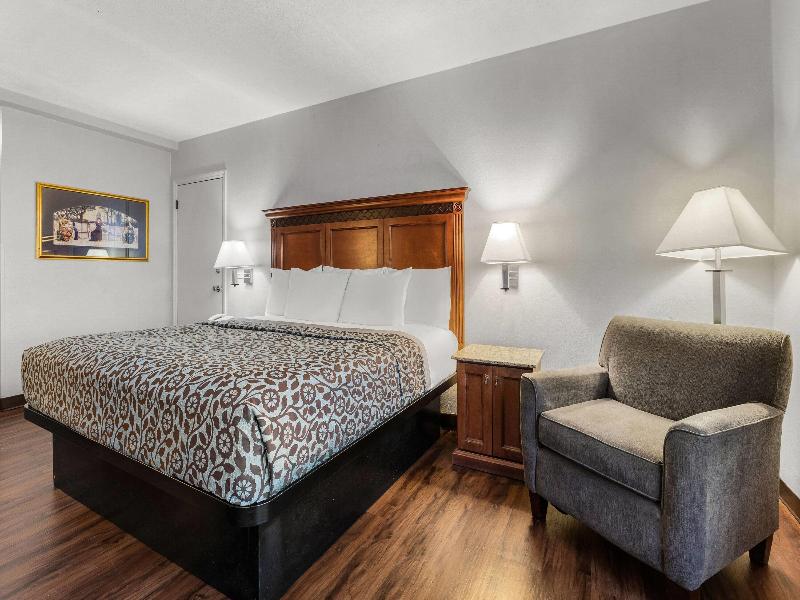 Days Inn by Wyndham Madisonville image