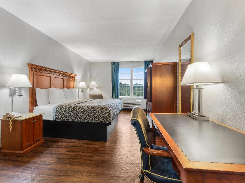 Days Inn by Wyndham Madisonville image