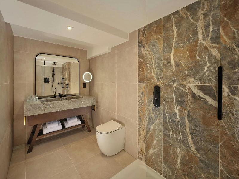 JUNIOR SUITE CITY VIEW