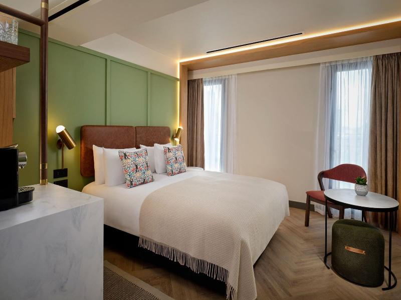 The Reach at Piccadilly Manchester a Tribute Hotel image