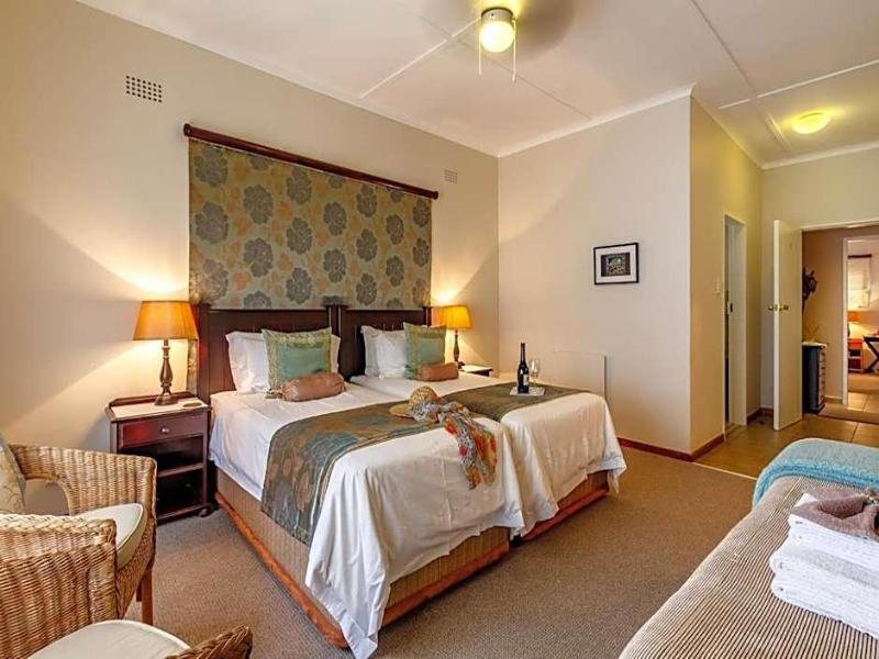Porcupine Ridge Guest House image