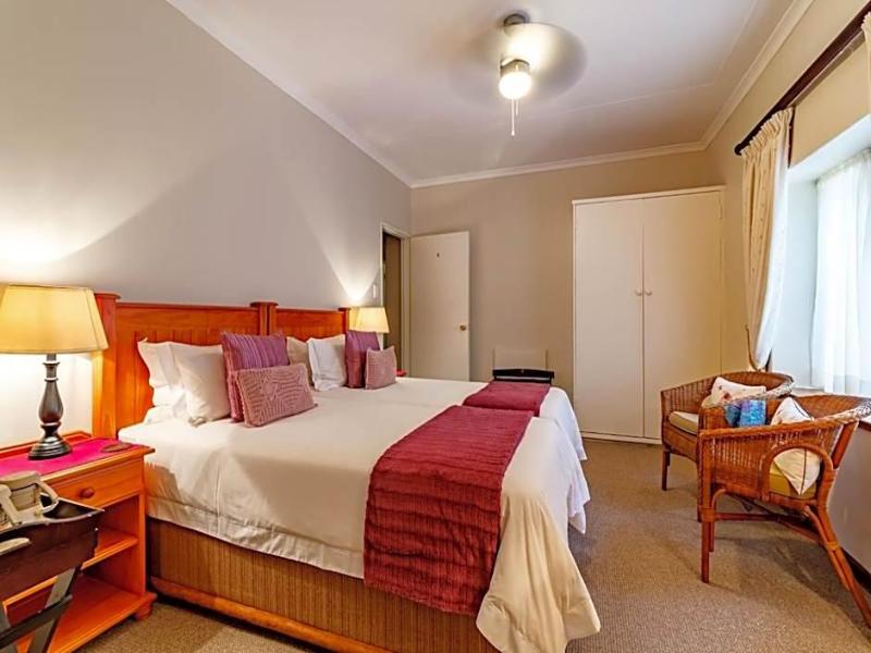 Porcupine Ridge Guest House image