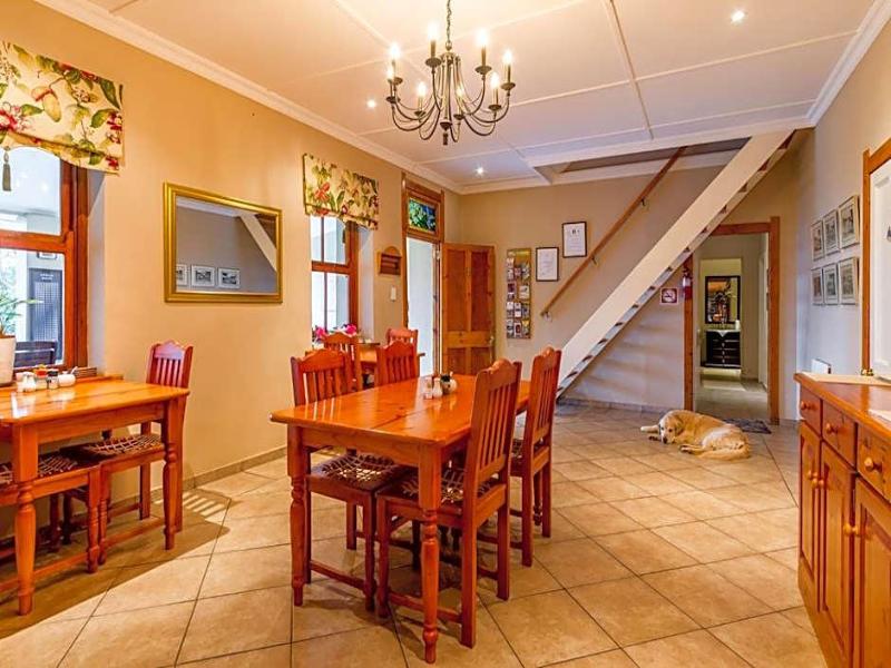 Porcupine Ridge Guest House image