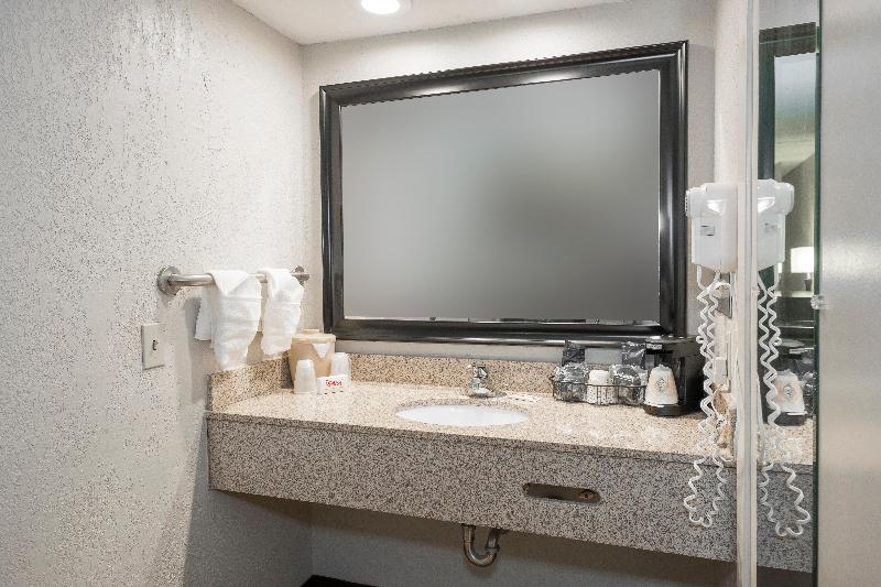 Red Roof Inn Mobile North - Saraland image