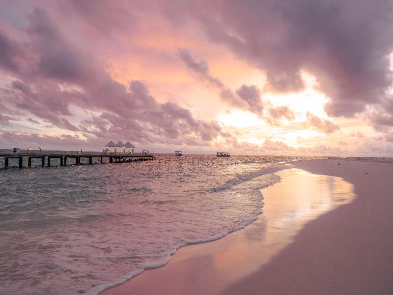 Diamonds Thudufushi Beach & Water Villas image