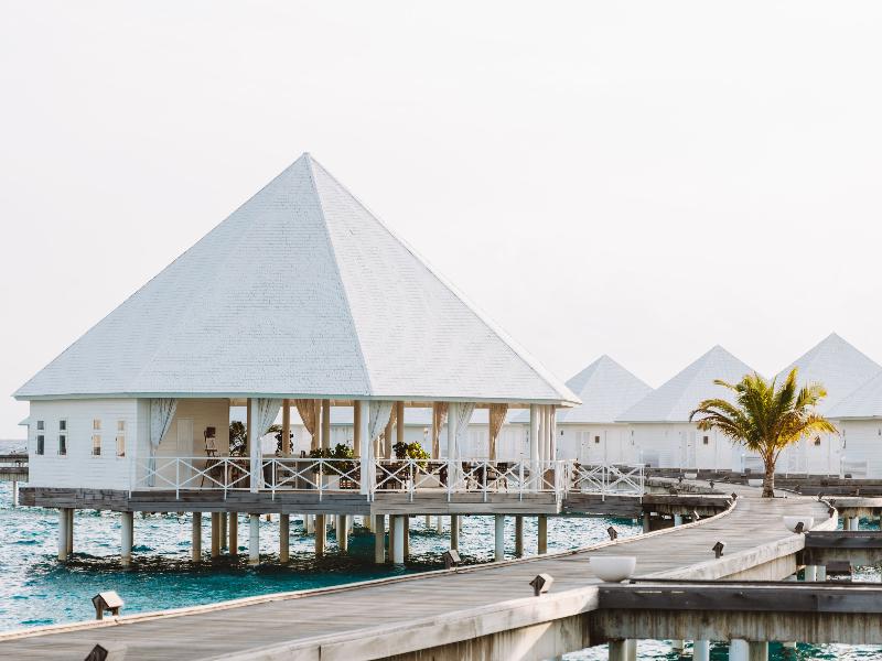 Diamonds Thudufushi Beach & Water Villas image