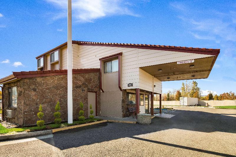 Ramada By Wyndham Medford Airport North