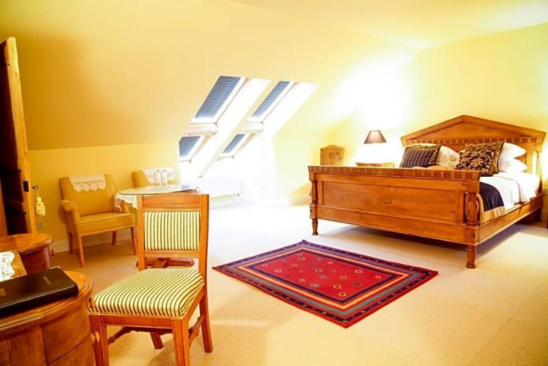 Ardmore Country House image