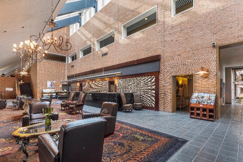 Crowne Plaza Minneapolis West