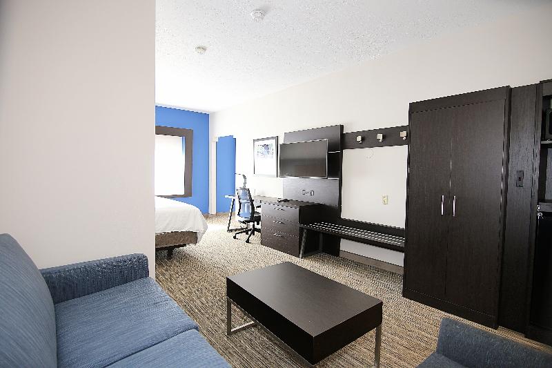 Holiday Inn Express Hotel & Suites Ashland image