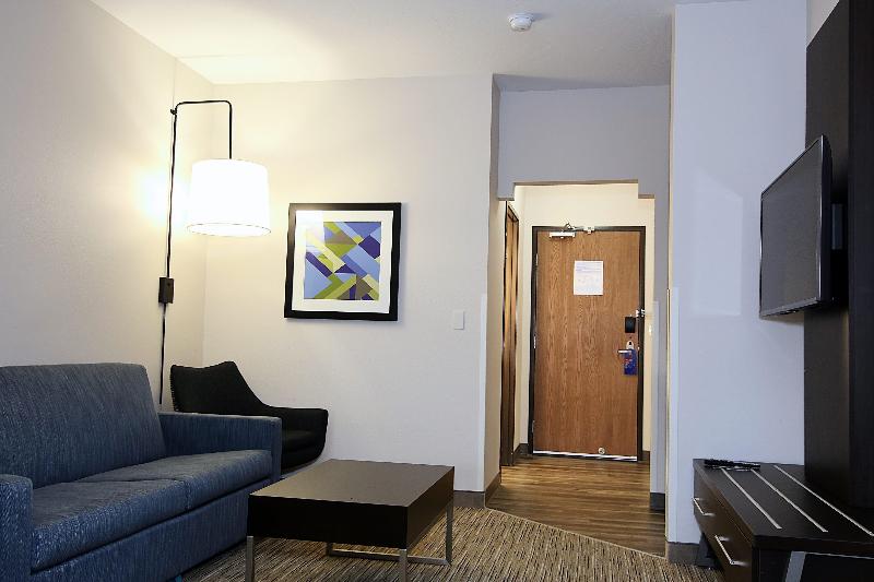 Holiday Inn Express Hotel & Suites Ashland image
