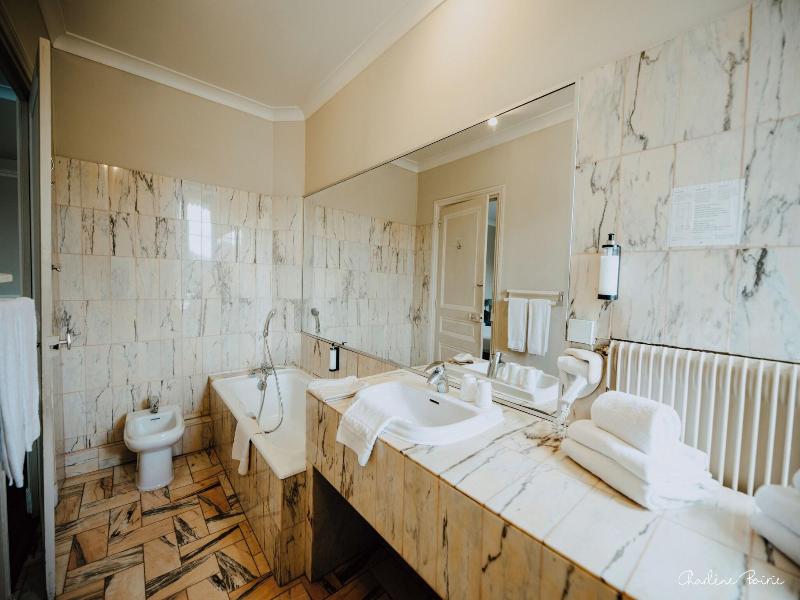 Grand des Bains image