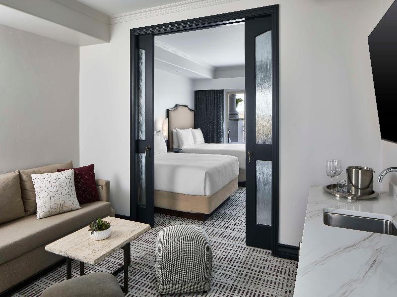 Bellasera Hotel & Suites Paso Robles, Tapestry image