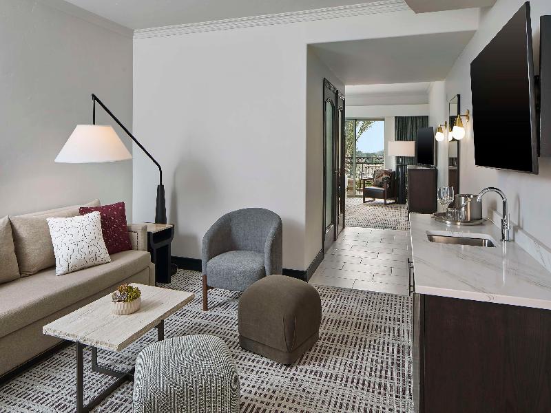 Bellasera Hotel & Suites Paso Robles, Tapestry image
