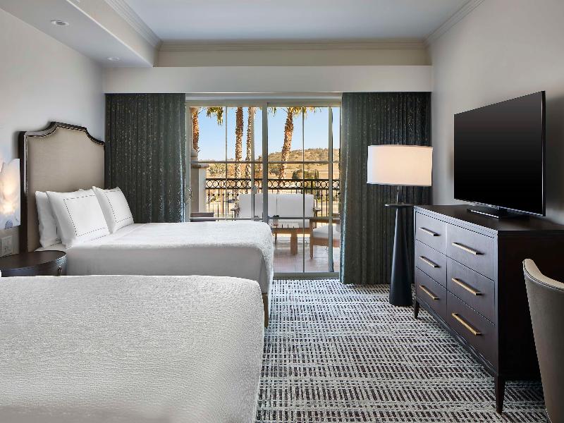 Bellasera Hotel & Suites Paso Robles, Tapestry image