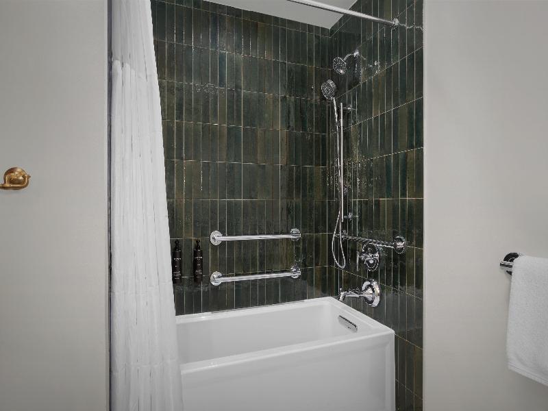 Bellasera Hotel & Suites Paso Robles, Tapestry image