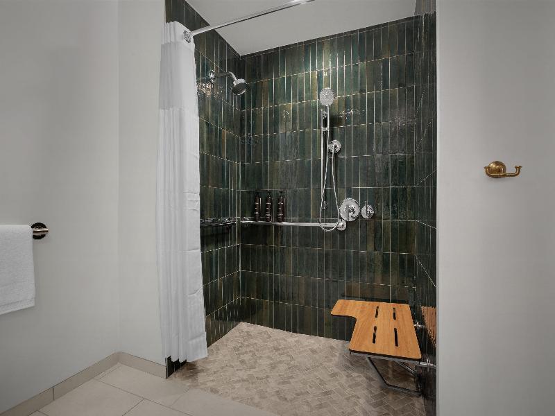 Bellasera Hotel & Suites Paso Robles, Tapestry image