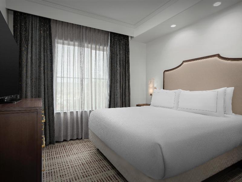 Bellasera Hotel & Suites Paso Robles, Tapestry image