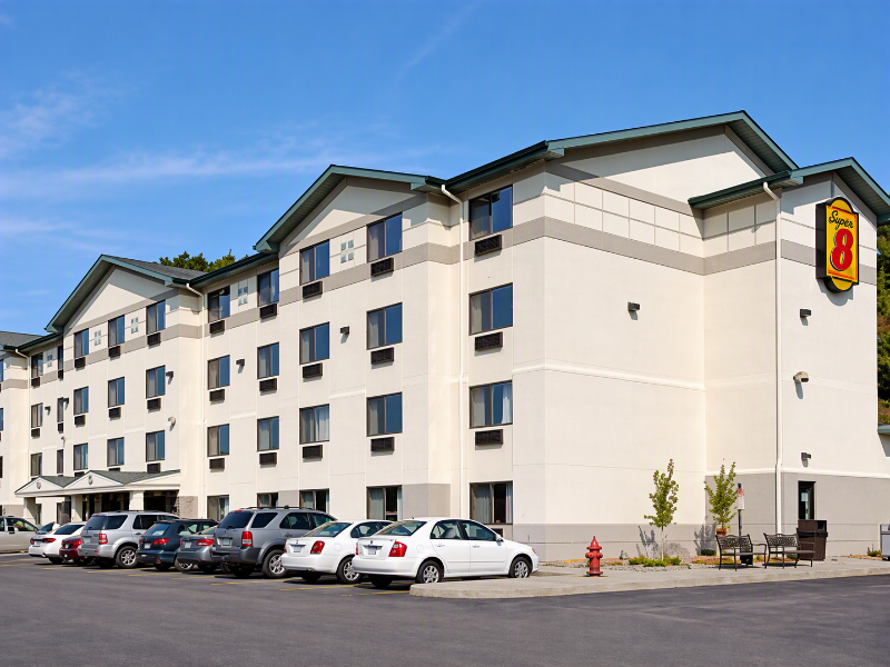 Super 8 by Wyndham Manchester Airport