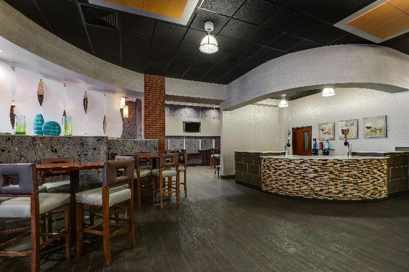 Drury Inn & Suites New Orleans image