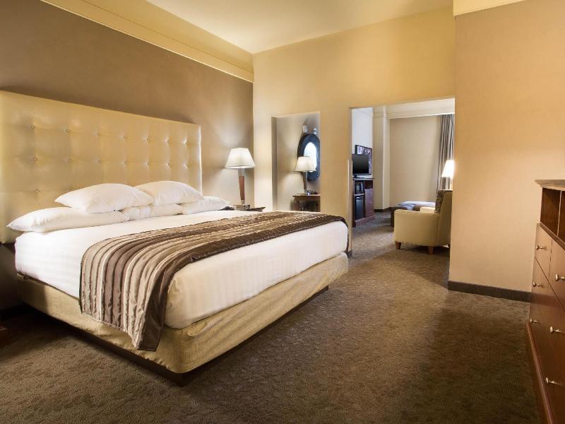 Drury Inn & Suites New Orleans image