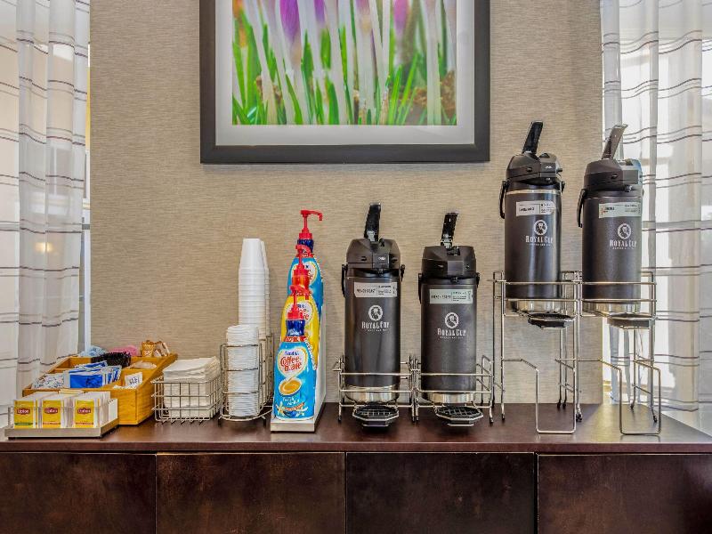 La Quinta Inn & Suites Orlando Airport North image