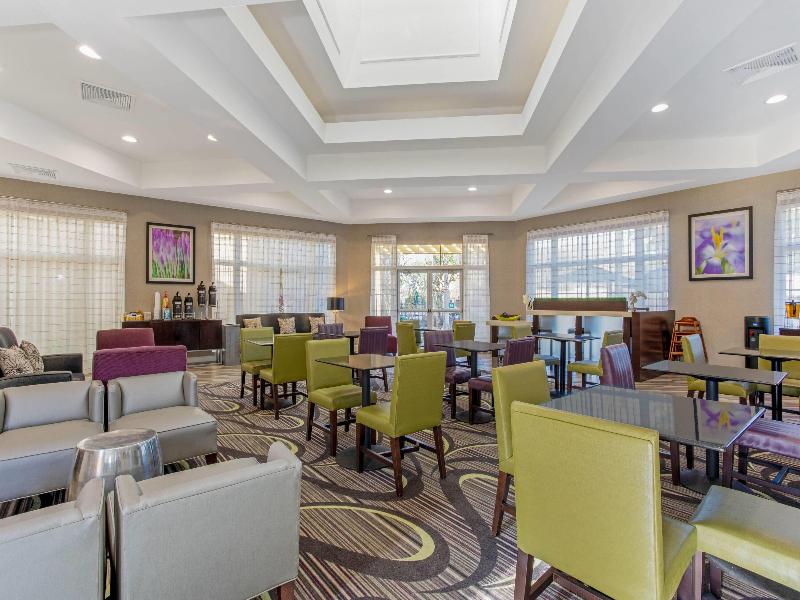 La Quinta Inn & Suites Orlando Airport North image
