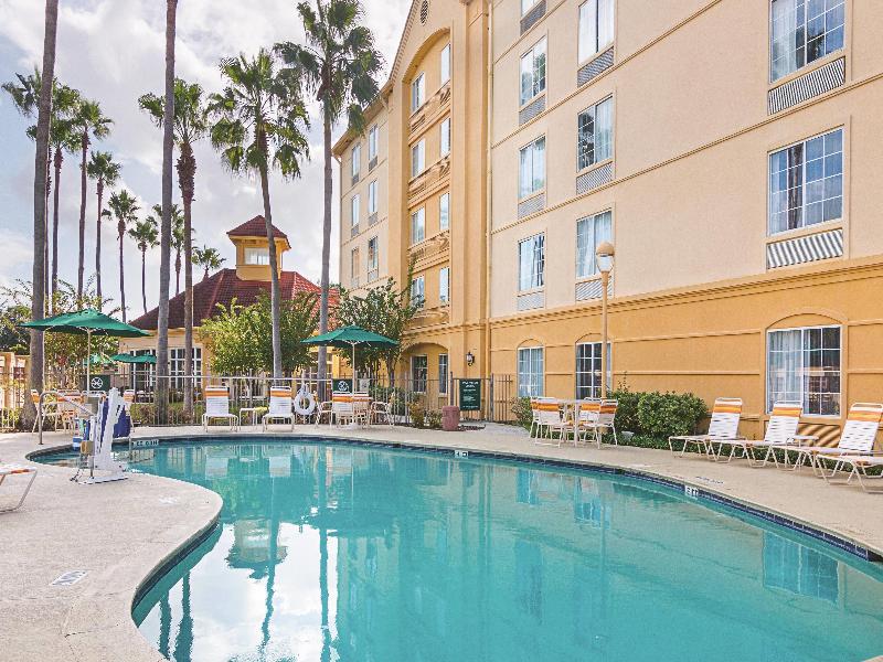 La Quinta Inn & Suites Orlando Airport North image