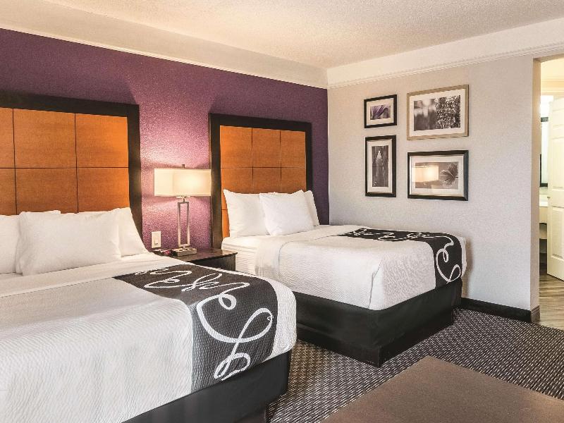 La Quinta Inn & Suites Orlando Airport North image