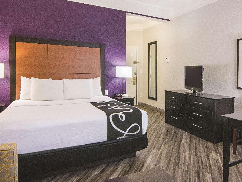 La Quinta Inn & Suites Orlando Airport North image