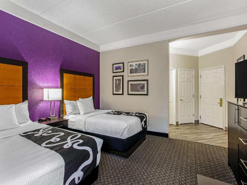La Quinta Inn & Suites Orlando Airport North image