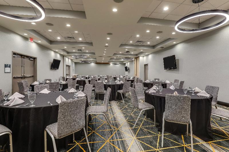Holiday Inn Mobile - Airport image