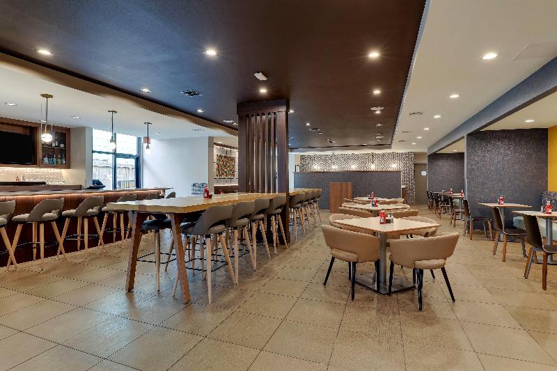 Holiday Inn Mobile - Airport image