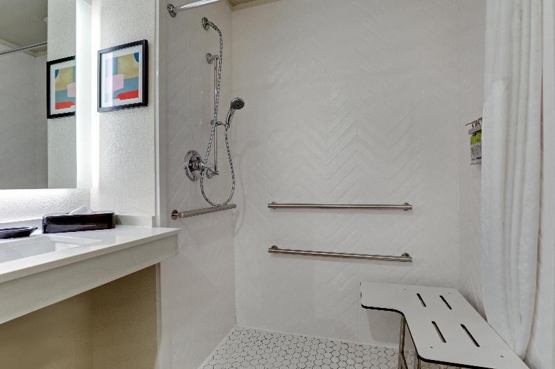 Holiday Inn Mobile - Airport image