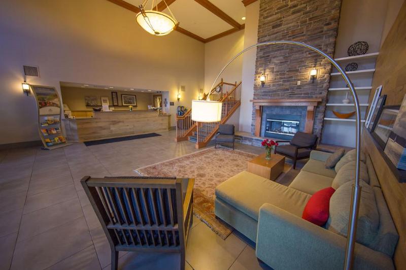 Country Inn & Suites By Radisson, Portage, In image