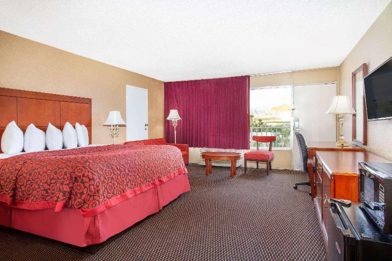 Days Inn by Wyndham Orlando Downtown image