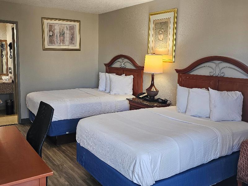 Days Inn by Wyndham Orlando Downtown image