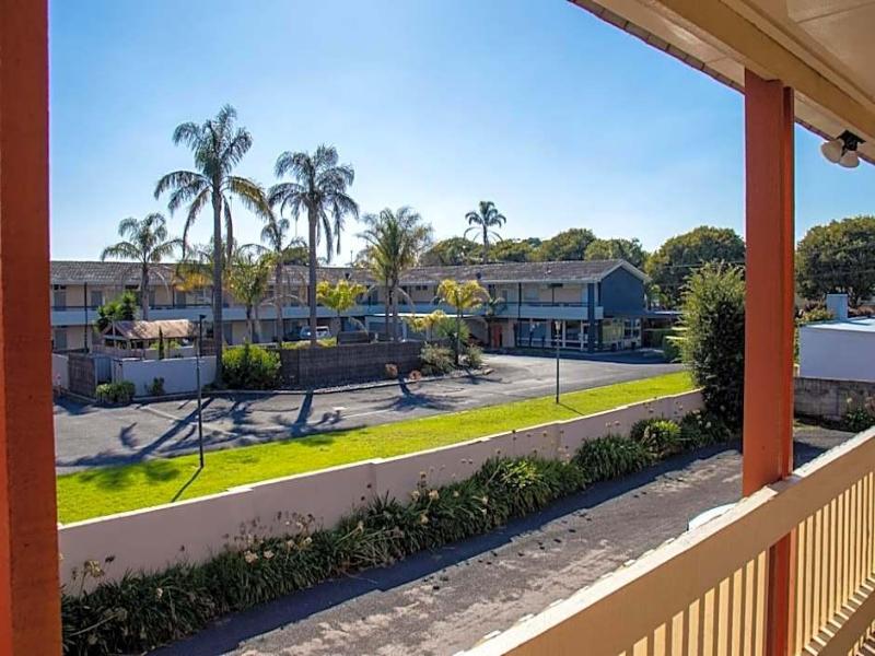 Arkana Motor Inn & Terrace Apartments image